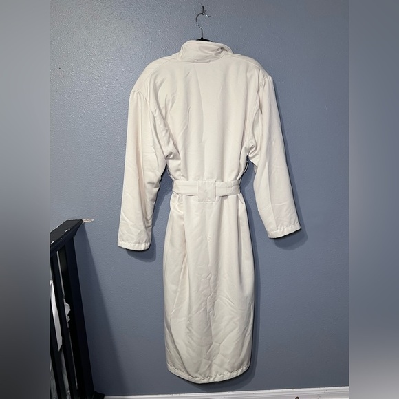 Stylish BELLAGIO Bathrobe Sz M Soft Terry Cloth & Polyester Shell 3-Pockets EUC - Picture 2 of 7
